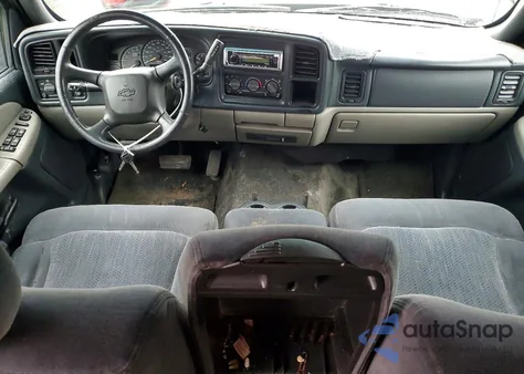 2002 Chevrolet Suburban C1500 z USA, uszkodzony, nr VIN 3GNEC16ZX2G201189